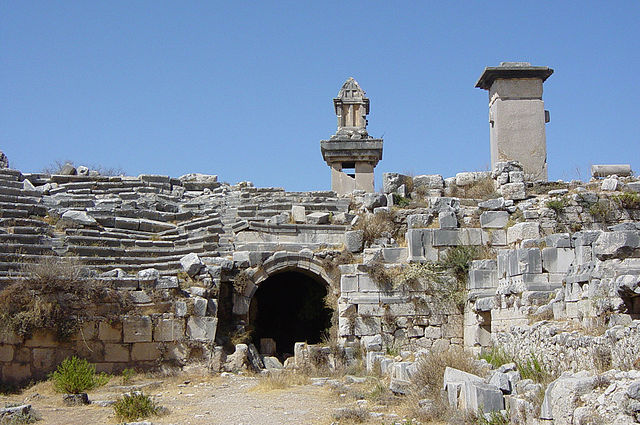 Cadeira adaptada foi doada ao Agrupamento de Escolas Camilo Castelo Branco (Vila Nova de Famalicão).